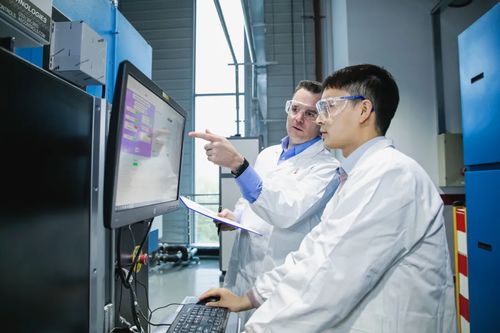 挑戰特斯拉？不，凱迪拉克Lyriq旨在重新定義豪華電動出行